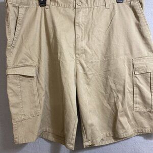 OSCAR SPORTS Men's Khaki Cargo Shorts Sz 48 Waist 100% Cotton‎